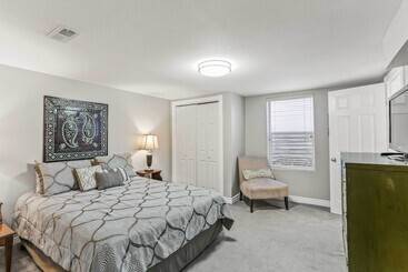 بيت ريفى Spacious Family Home W/ Garage Game Room & Office!