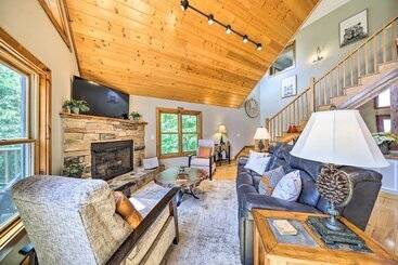 茅舍 Spacious Murphy Chalet W/ Hot Tub: Mtn Views!