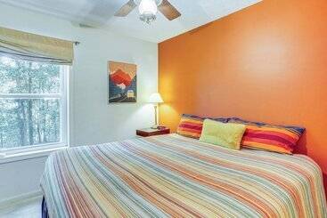 茅舍 Cabin W/ Deck & Screened In Porch In New Market!