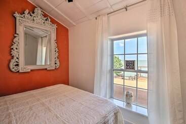 별장 Waterfront Port Isabel Family Home W/ Pool & Pier!