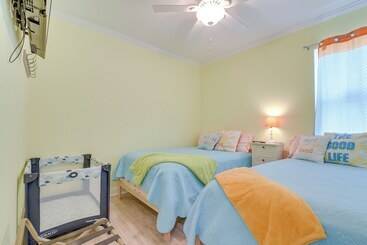 茅舍 Coastal Surfside Beach Home W/ Ocean Views!