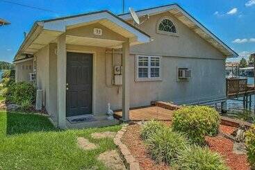 Cozy Cottage W/ Boat Launch On Lake Hamilton!