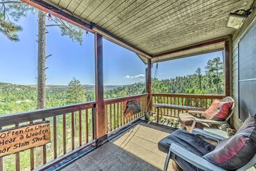 کلبه Cozy & Modern Ruidoso Cabin W/ Stellar Views!