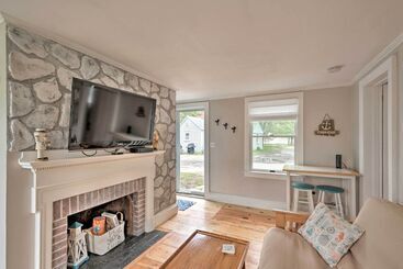 Cozy  Sea Street Cottage    1 Mile To Ferry Boats!
