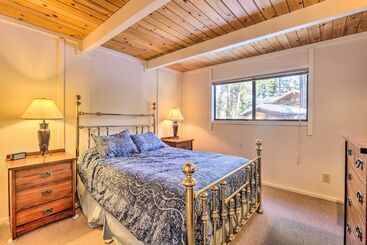 کلبه Cozy Tahoe City Home Near Famous Ski Resorts!