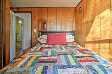 Сельский дом Steps To Cape Cod Canal: Buzzards Bay Home