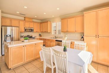 קוטג'' Elk Grove House W/ Grill ~ 3 Mi To Old Town!