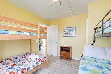 茅舍 Steps To Beach: Galveston Vacation Rental!