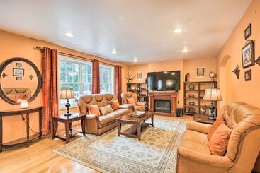 별장 Granby Home W/ Deck < 1/2 Mi To Aldrich Lake!