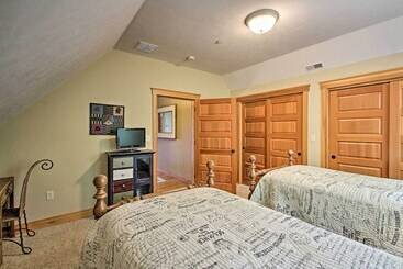 بيت ريفى Lakefront Alton Bay Home W/ Theater & Dock