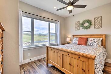 Сельский дом Walk To Golf: Modern Mtn View Home In Granby