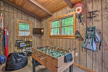 コテージ Pocono Log Cabin: Fireplace, Fire Pits & Amenities