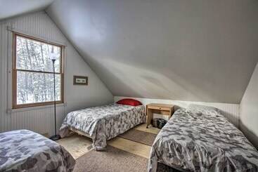 별장 Secluded Irons Cabin W/ 5 Acre Yard, Deck, Grill!