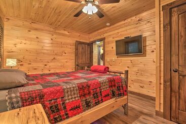 بيت ريفى Serenity Now  Cabin W/ Fire Pit + Game Room!