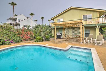 کلبه South Padre Island Oasis W/ Pool: Walk To Beach!