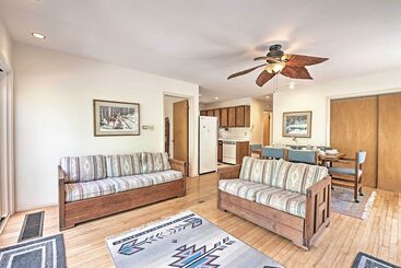 Сельский дом Creekside Arrowhead Lake House W/ Dock & Canoe!