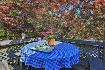 Coastal Cottage: Walk To Chipman S Cove!