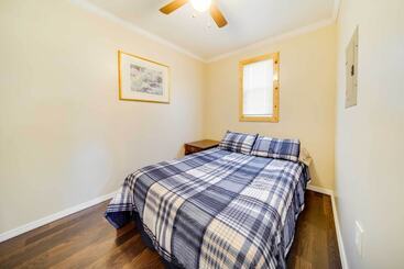 Geneva Cottage W/ Patio   Walk To Park, Lake Erie!