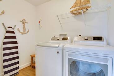 بيت ريفى Ocean View Home W/ Beach Shuttle, 5 Mi To Coast!