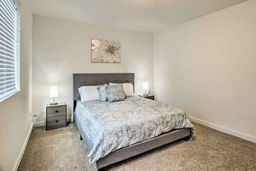 بيت ريفى Modern Monroe Home   Private Yard & Mtn Views