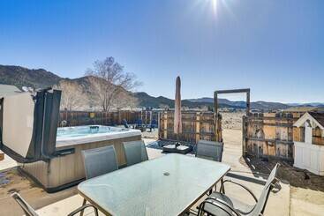 별장 Pet Friendly Buena Vista Home W/ Yard & Hot Tub!