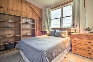 کلبه Renovated Farmhouse < 1 Mile To Okemo Mountain!