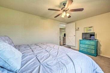 별장 Breezy Seadrift Home   Walk To Seadrift Harbor!