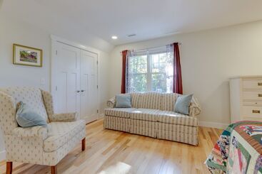 بيت ريفى Sun Dappled Retreat   Walk To Wickaboag Lake!