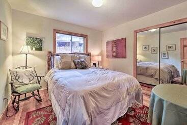 별장 Tahoe Donner Retreat W/ Hot Tub & Fireplace!