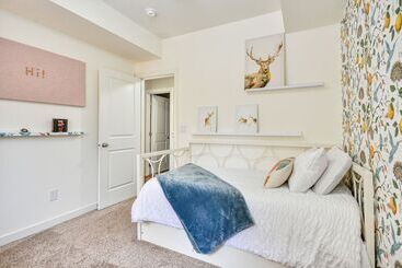 茅舍 Beautiful Pet Friendly Washougal Home W/ Fire Pit!