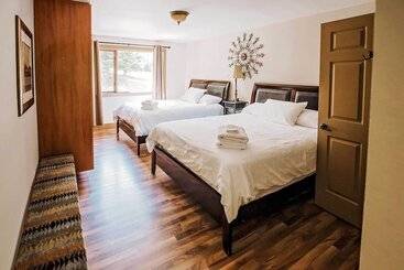 Сельский дом Big House Lodge    Cle Elum Retreat On 8 Acres!