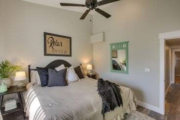 بيت ريفى Byrdstown Home Near Dale Hollow Lake!