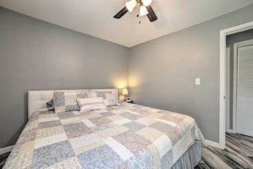 별장 Pet Friendly Frederic Home: All Season Adventure!