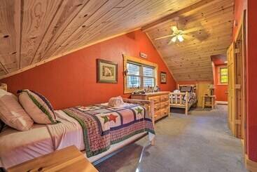 קוטג'' Dog Friendly Gaylord Retreat < 8 Mi To Town!