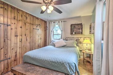 کلبه Eclectic Ladysmith Hideaway: Hike And Hunt!