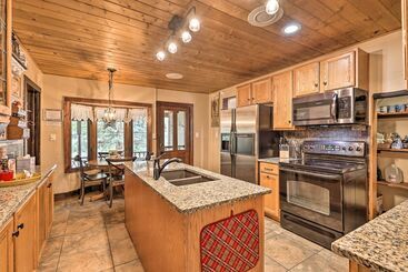 קוטג'' Family Home In Georgetown: Walk To Town & Railroad