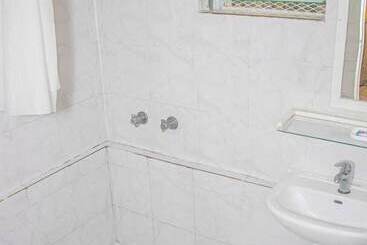 هتل Momsplace Guesthouse