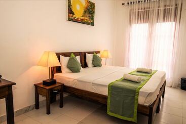 Hotel Sangrilla Holiday Resort