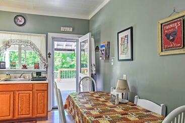 קוטג'' Hunter Home W/ Fire Pit & Yard: On Main Street!