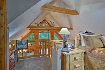 קוטג'' Return To Eden Cabin W/ Hot Tub: 4 Mi To Dollywood