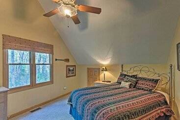 Сельский дом Spacious Maggie Valley Cabin W/ Hot Tub & Mtn View