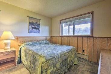بيت ريفى Upson Ski In/ski Out, End Unit Cabin W/ Fireplace!