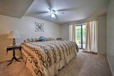 بيت ريفى Waterfront Lake Barkley Home W/ Deck & Fire Pit!