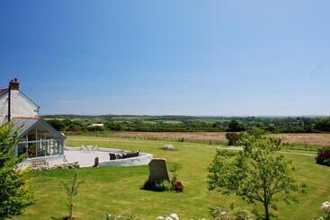 Bed and Breakfast Fig Tree House