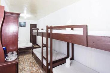 تختخواب و صبحانه Homestay De Bai