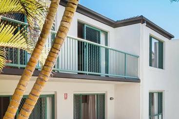 Bilinga Beach Motel