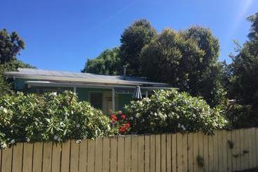 هتل Apollo Bay Backpackers