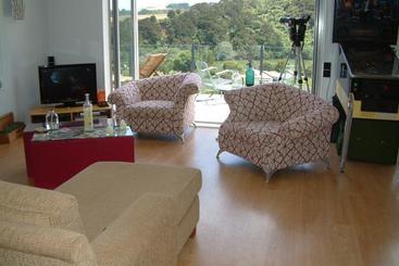 هتل Baystay Bed And Breakfast