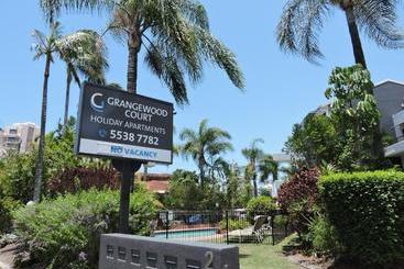 هتل Grangewood Court Apartments