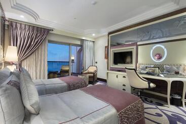 Merit Royal Premium Hotel Casino & Spa